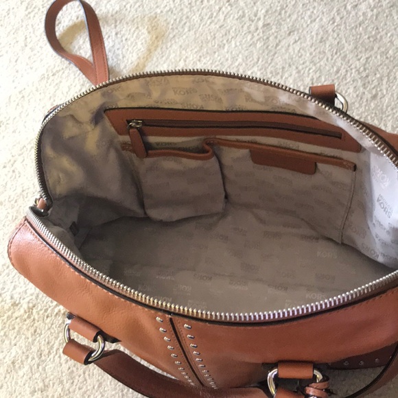 Handbag - Picture 7 of 15